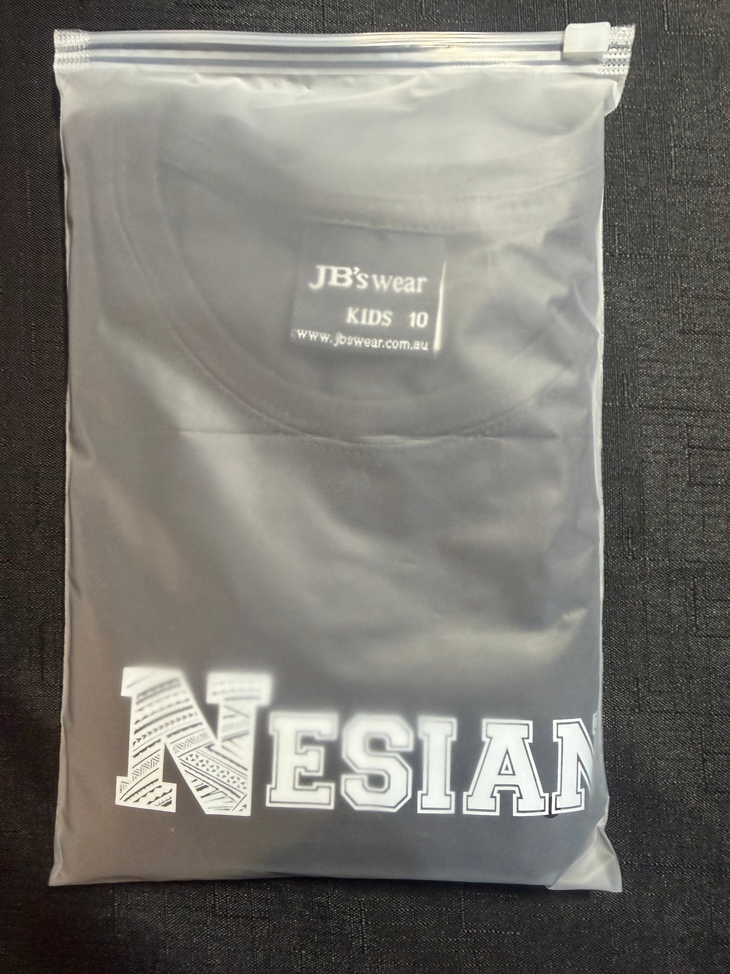 Size 10 Nesian Tee