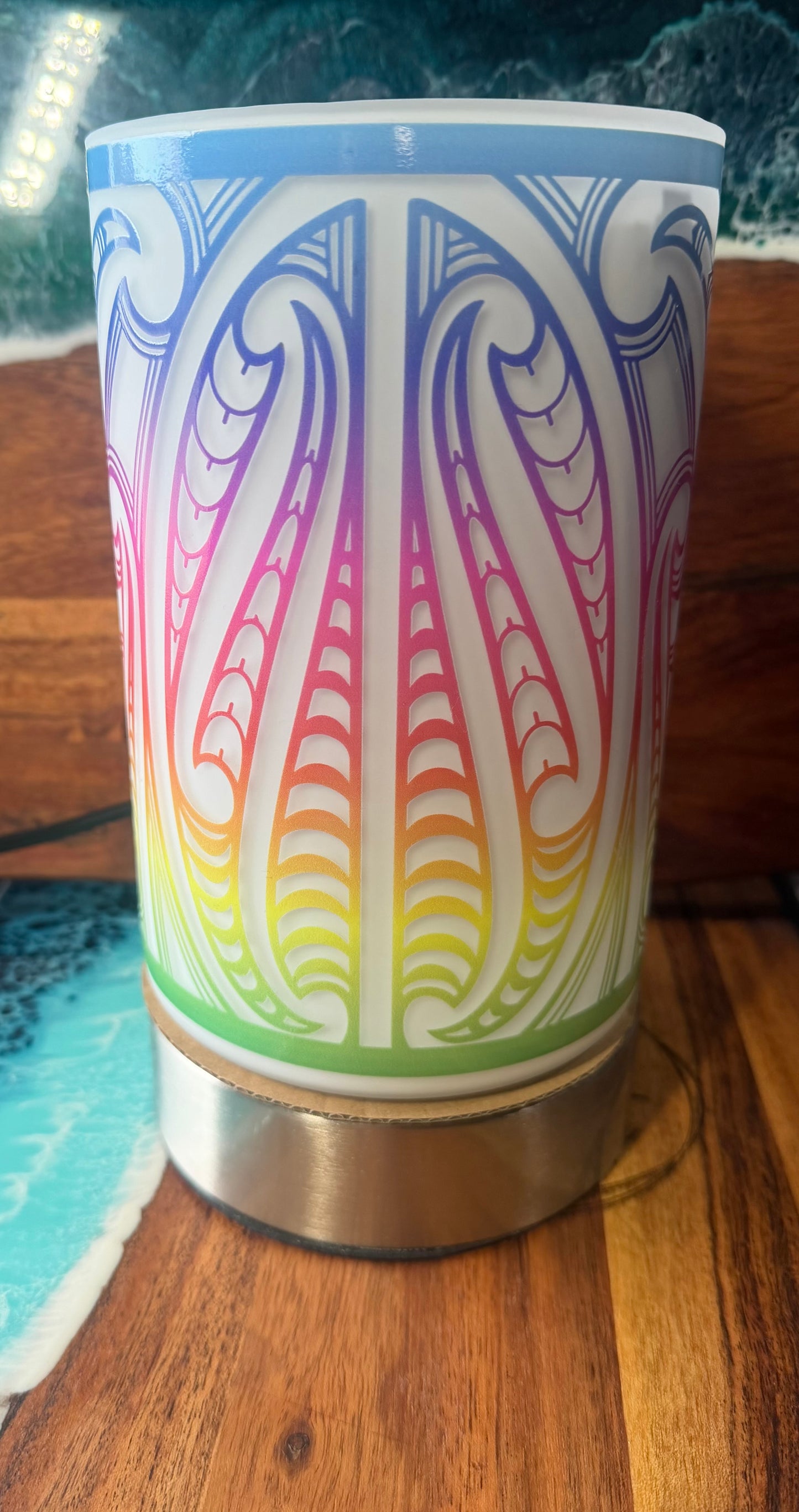 Pīwari Touch Lamp