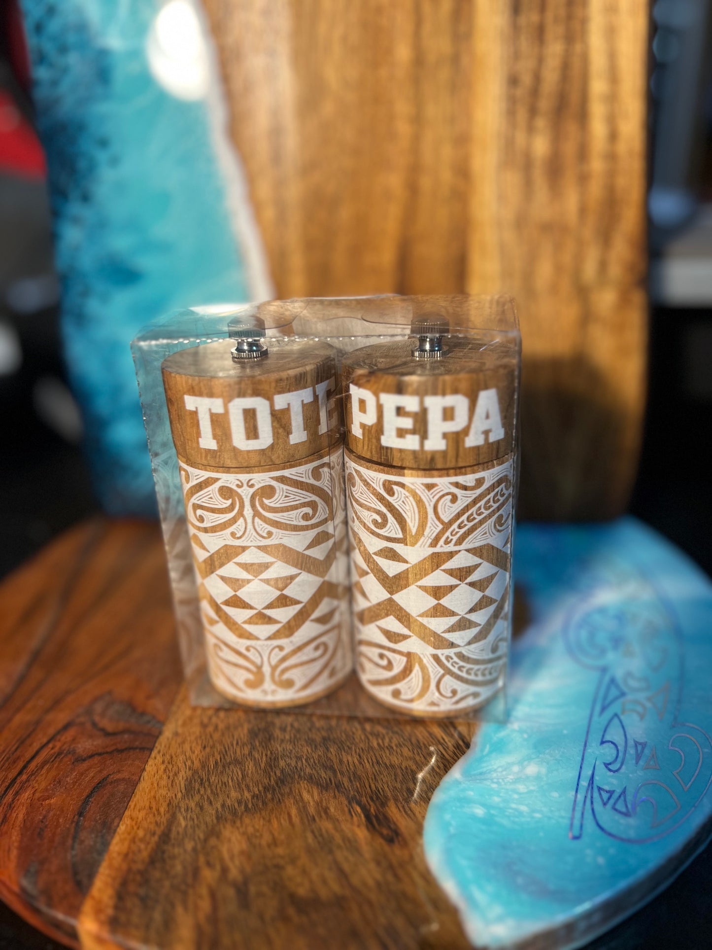 Tūhono Salt & Pepper Grinders