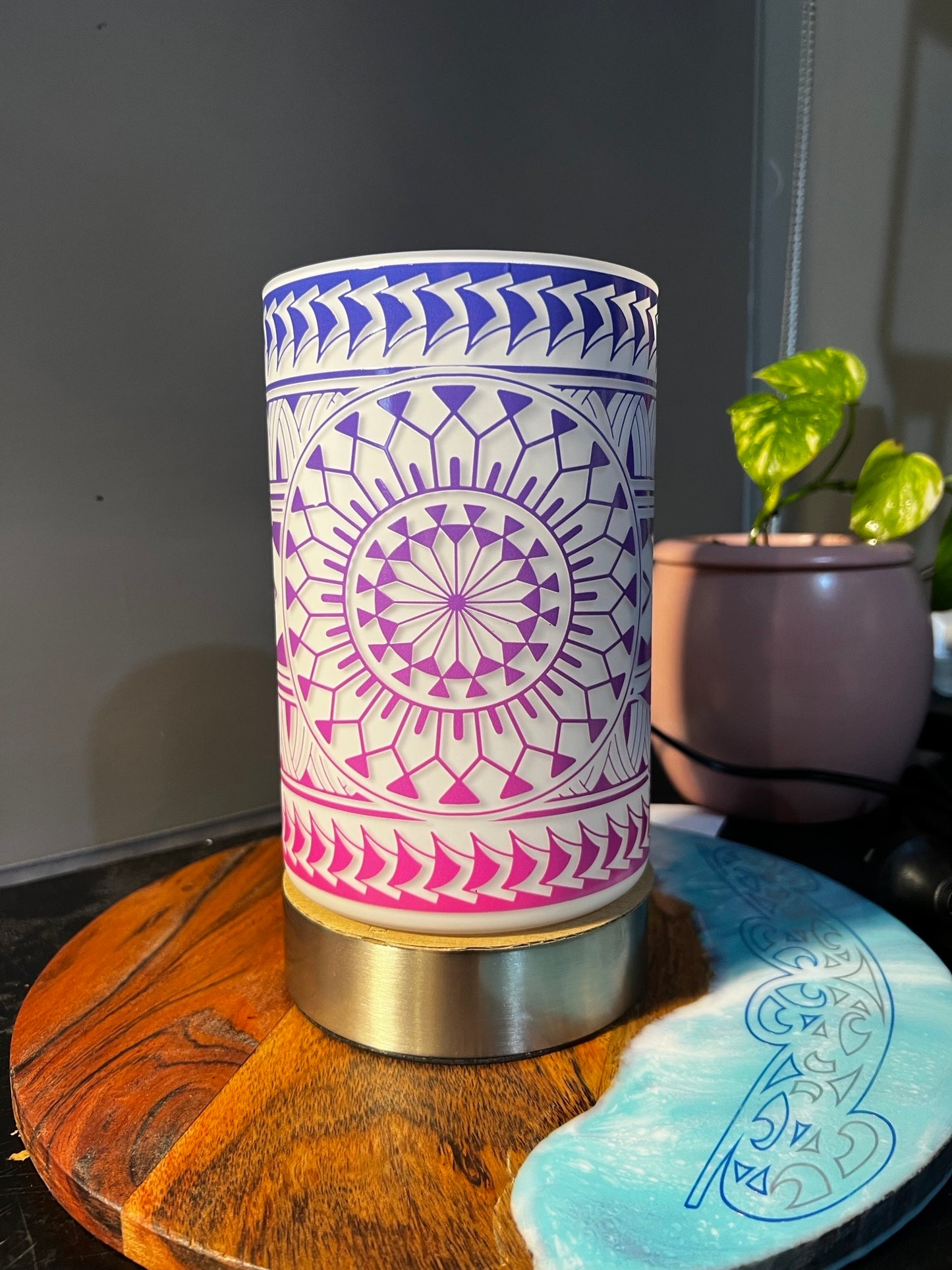 Lei Touch Lamp Limited Release