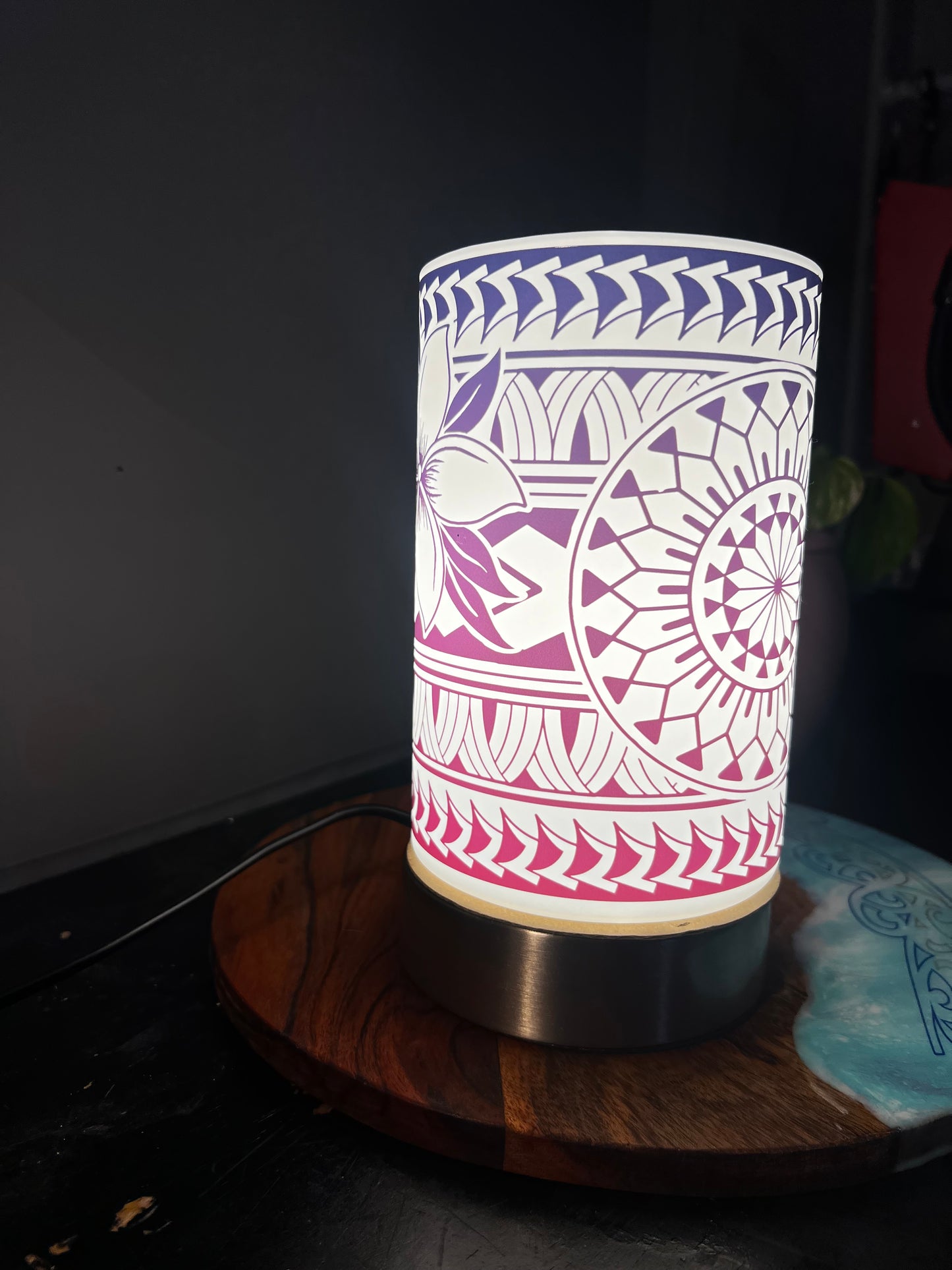 Lei Touch Lamp Limited Release