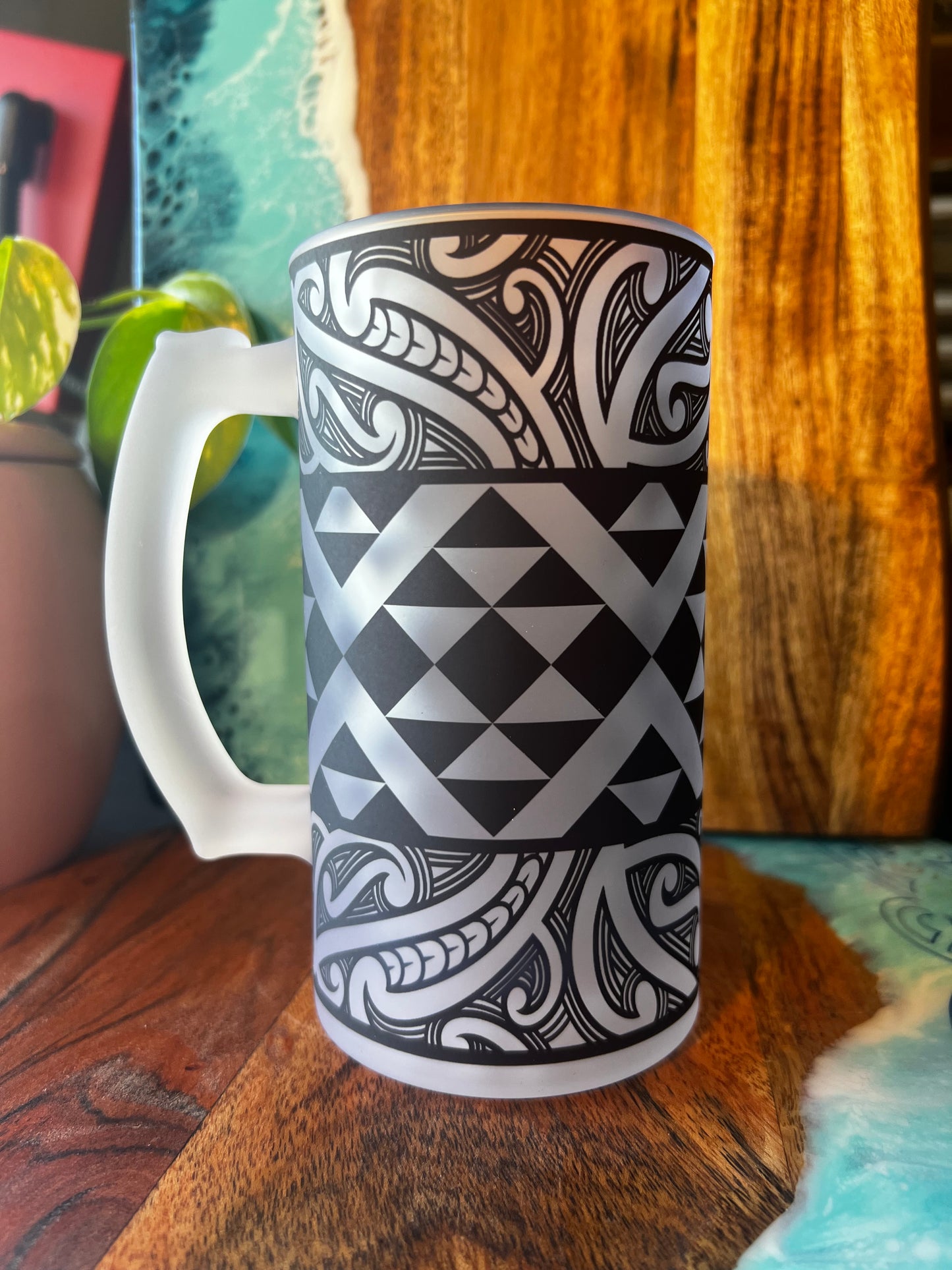 Tūhono Frosted Beer Mugs