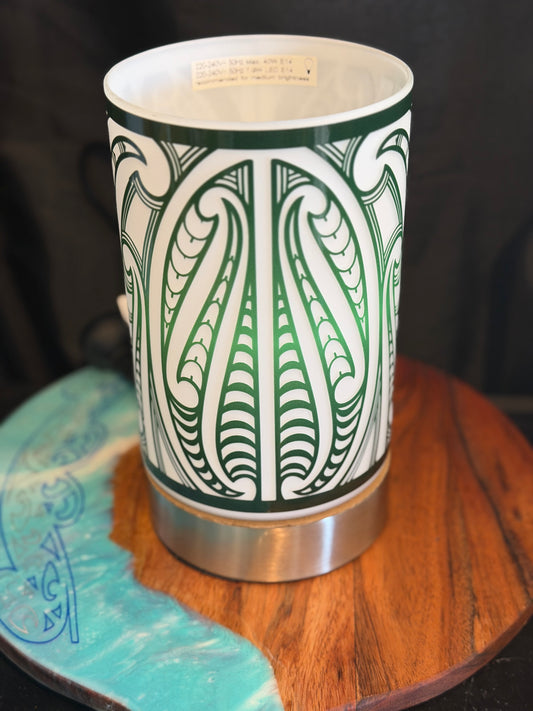Pīwari Touch Lamp