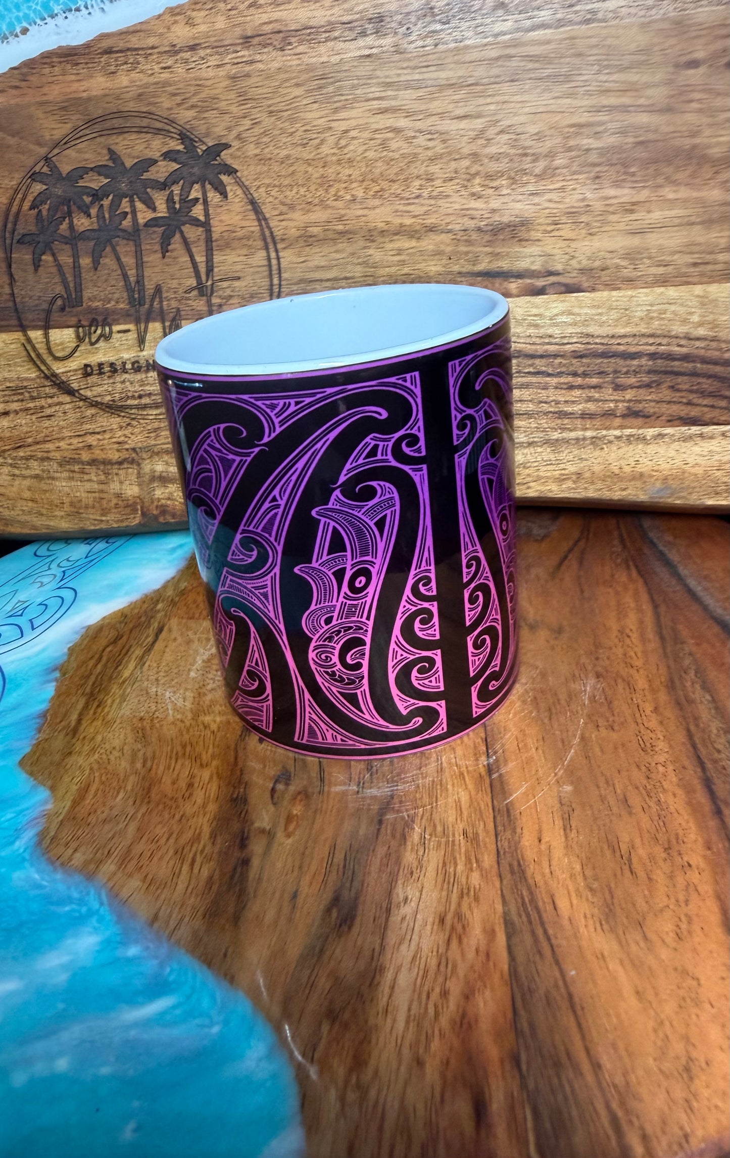 Manaia Mugs and Tumblers